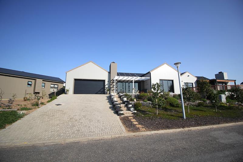 3 Bedroom Property for Sale in Reebok Western Cape